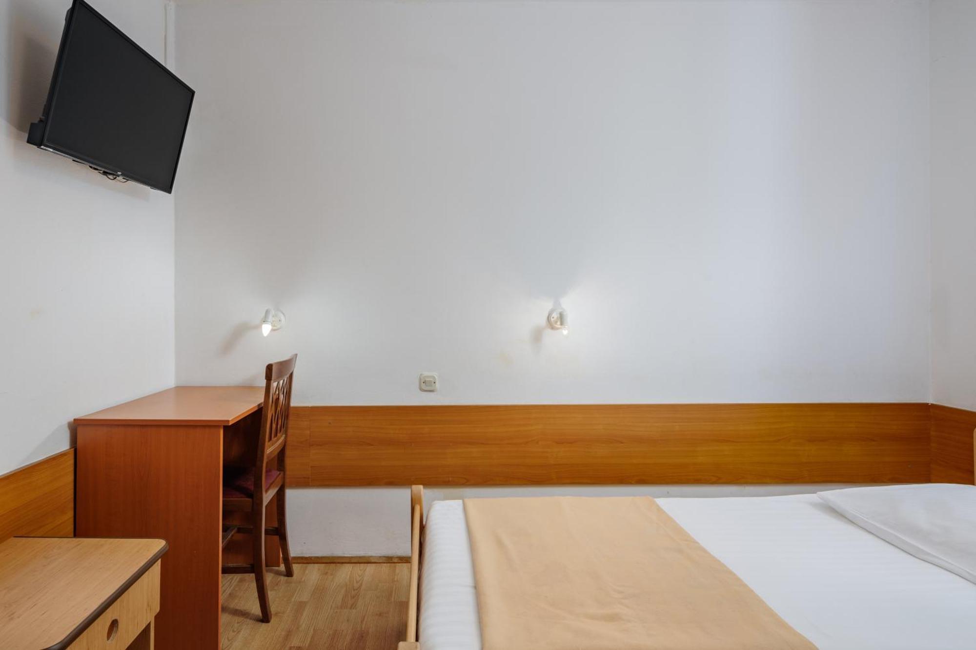 Hotel Boarding House Lucija Kostrena Pokoj fotografie